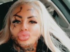 Jeanny-Bln-hot - blond female webcam at xLoveCam