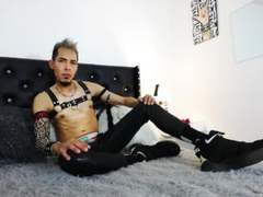JeikkoHot - male webcam at xLoveCam