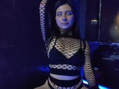 JeenyllKurtz - female with brown hair and  small tits webcam at LiveJasmin