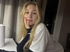JenellAffeld - blond female webcam at xLoveCam