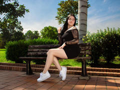 JeniferPowell - female with black hair webcam at xLoveCam