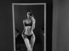 JeniferStars from xLoveCam