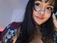 JennLuna - female with black hair and  big tits webcam at xLoveCam