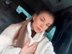 JennaCash - female with brown hair webcam at xLoveCam