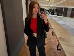 JennaCash - female with brown hair webcam at xLoveCam