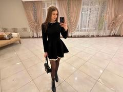 JennaCash - female with brown hair webcam at xLoveCam