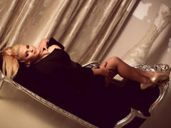 JennaNewton - female with brown hair and  big tits webcam at LiveJasmin