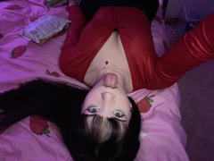 JuicyMilk69 - female with brown hair and  small tits webcam at ImLive