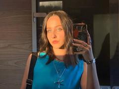 JennyMyLuv - female with brown hair webcam at xLoveCam