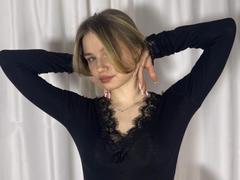 JennyOsmun - blond female with  big tits webcam at xLoveCam