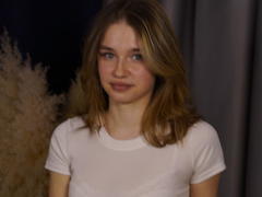 JennyOsmun - blond female with  big tits webcam at xLoveCam