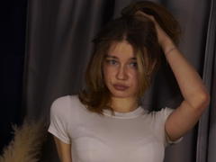 JennyOsmun - blond female with  big tits webcam at xLoveCam