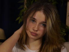 JennyOsmun - blond female with  big tits webcam at xLoveCam