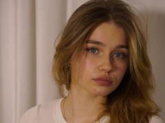 JennyOsmun - blond female with  big tits webcam at xLoveCam