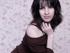 JennySienna - female with brown hair and  small tits webcam at xLoveCam