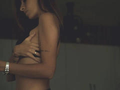 Jennys23-hot - female with brown hair webcam at xLoveCam