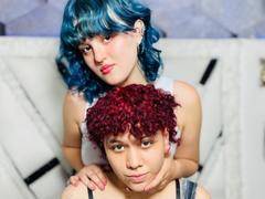 JessAndJade - female webcam at xLoveCam