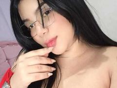 JessWintersLm - female with black hair webcam at xLoveCam