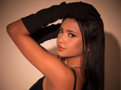 JessyZoe - female with brown hair webcam at StripChat