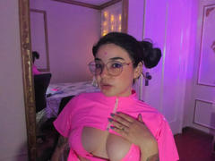 BeccaAddams - female with black hair webcam at xLoveCam