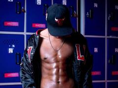 JhonatanGuzman - male webcam at xLoveCam