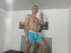 JhonnyYk - male webcam at xLoveCam