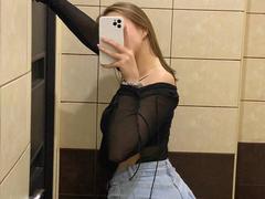 JillianMel - female with brown hair and  big tits webcam at LiveJasmin