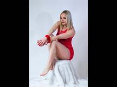 JoanaPretty-hot from xLoveCam