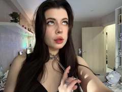 JoeyBickart - female with black hair webcam at xLoveCam