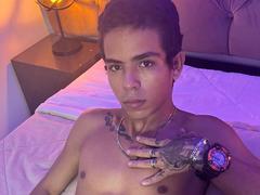 JohanHott - male webcam at xLoveCam
