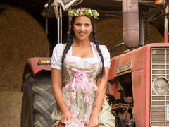 JoleeLove-hot - female with brown hair webcam at xLoveCam