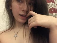 JosephineRowe - female with brown hair webcam at xLoveCam