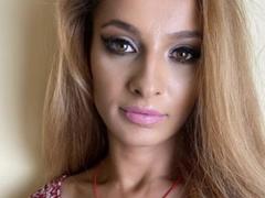 JoyBeyony - female webcam at xLoveCam