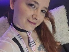 JoyDiamond-hot - female with brown hair webcam at xLoveCam