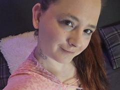 JoyDiamond-hot - female with brown hair webcam at xLoveCam