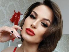 JoyfullRose - female with brown hair and  big tits webcam at xLoveCam