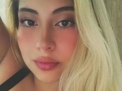 JozyNess from xLoveCam