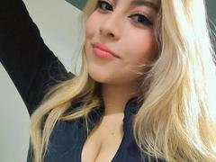 JozyNess - blond female with  big tits webcam at xLoveCam