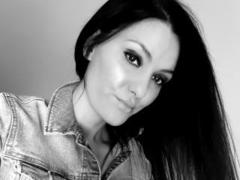 xxDaniellexx - female with brown hair and  big tits webcam at LiveJasmin