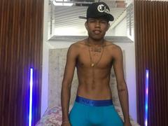 JuanmHata - male webcam at xLoveCam