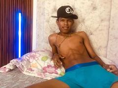 JuanmHata - male webcam at xLoveCam