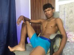 JuanmHata - male webcam at xLoveCam