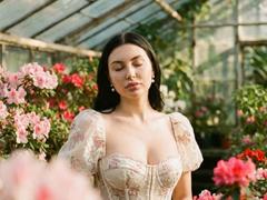 JudyGoyal - female with black hair webcam at xLoveCam