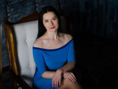 JudyLaVida - female with brown hair and  small tits webcam at ImLive