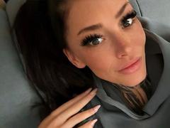 JuicyPeachy-hot - female with black hair webcam at xLoveCam