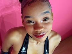 JuicyTitss - female with black hair webcam at xLoveCam