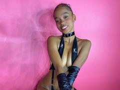 JuicyTitss - female with black hair webcam at xLoveCam