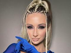 JuleHelen - female with brown hair and  small tits webcam at xLoveCam