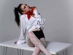 JuliaPolson - female with red hair and  big tits webcam at LiveJasmin
