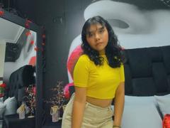 Julia_Bennett from ImLive
